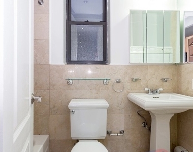 Avenue B - Photo Thumbnail 5