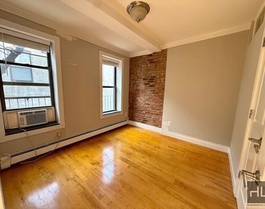 Avenue B - Photo Thumbnail 6