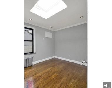 East 26 Street - Photo Thumbnail 5