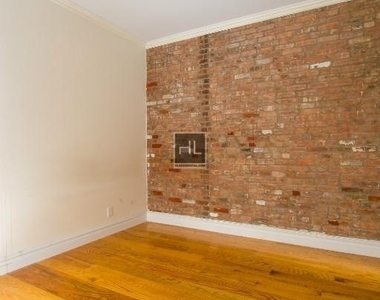 East 26 Street - Photo Thumbnail 13