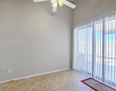 11224 W Alice Avenue - Photo Thumbnail 7