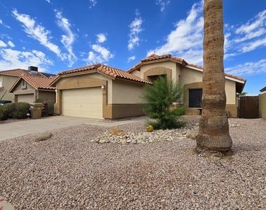 11224 W Alice Avenue - Photo Thumbnail 1