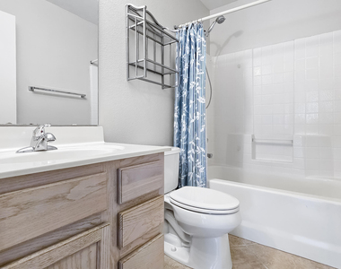 11224 W Alice Avenue - Photo Thumbnail 13