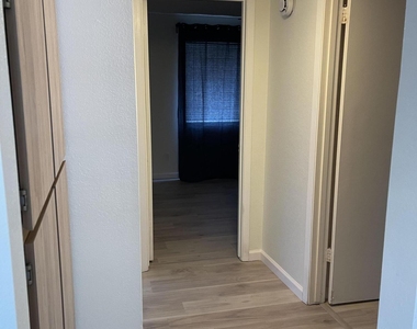 1023 N Granite Reef Road - Photo Thumbnail 7