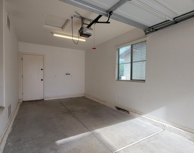 2515 N 148th Drive - Photo Thumbnail 31