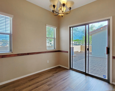 2515 N 148th Drive - Photo Thumbnail 4