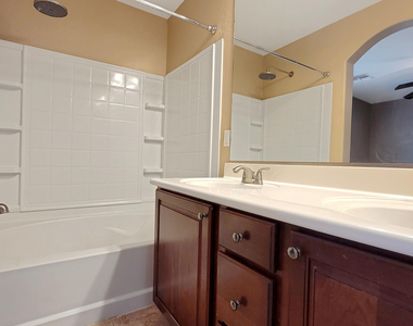 2515 N 148th Drive - Photo Thumbnail 18