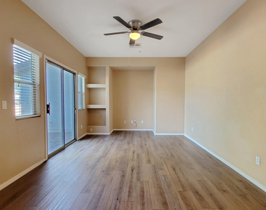 2515 N 148th Drive - Photo Thumbnail 2