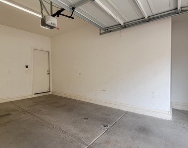 2515 N 148th Drive - Photo Thumbnail 30