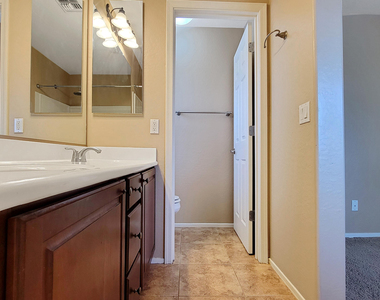 2515 N 148th Drive - Photo Thumbnail 19