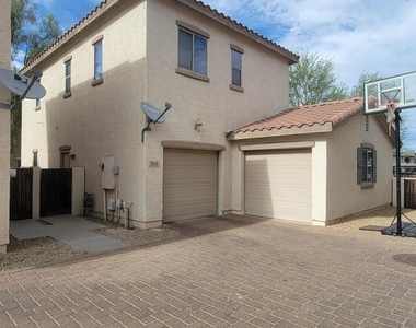 2515 N 148th Drive - Photo Thumbnail 29