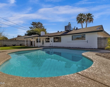 1134 E Loyola Drive - Photo Thumbnail 34