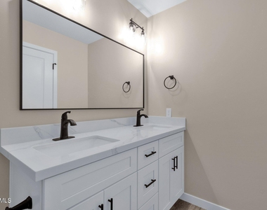 1134 E Loyola Drive - Photo Thumbnail 21