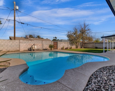 1134 E Loyola Drive - Photo Thumbnail 33