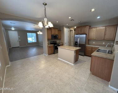 3651 W White Canyon Road - Photo Thumbnail 7