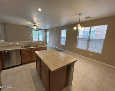 3651 W White Canyon Road - Photo Thumbnail 9