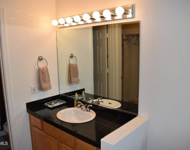 14203 N 19th Avenue - Photo Thumbnail 19