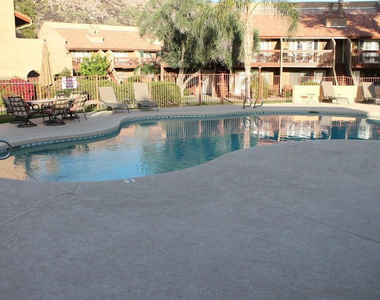 14203 N 19th Avenue - Photo Thumbnail 7