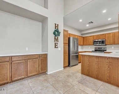 1167 N Cholla Street - Photo Thumbnail 8