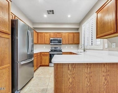 1167 N Cholla Street - Photo Thumbnail 7