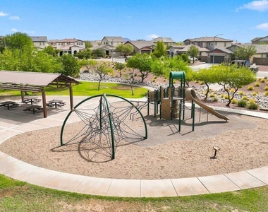 22406 N 101st Avenue - Photo Thumbnail 42