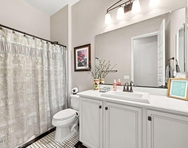 22406 N 101st Avenue - Photo Thumbnail 16