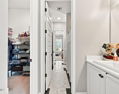 22406 N 101st Avenue - Photo Thumbnail 20