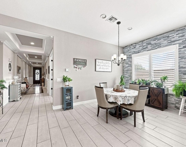 22406 N 101st Avenue - Photo Thumbnail 9