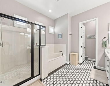 22406 N 101st Avenue - Photo Thumbnail 23