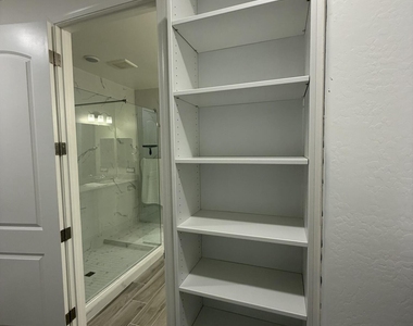 5100 E Rancho Paloma Drive - Photo Thumbnail 16
