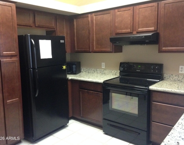 860 N Mcqueen Road - Photo Thumbnail 3