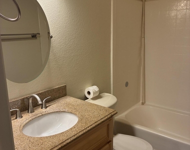 860 N Mcqueen Road - Photo Thumbnail 9
