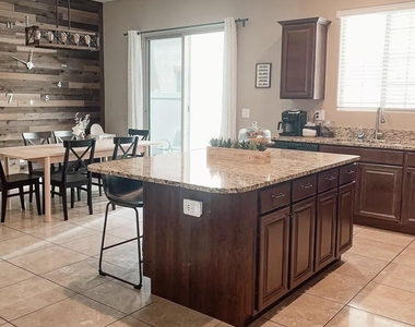 1367 S Country Club Drive - Photo Thumbnail 6