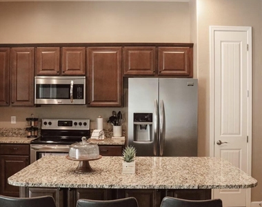 1367 S Country Club Drive - Photo Thumbnail 4