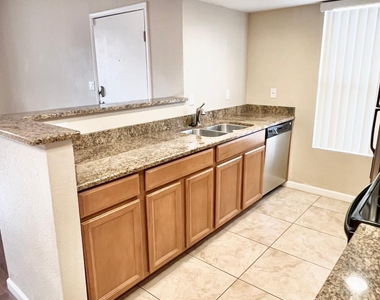 1125 E Broadway Road - Photo Thumbnail 16