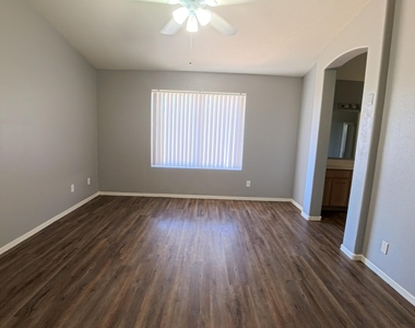 6218 E Colby Street - Photo Thumbnail 7