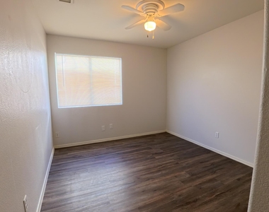6218 E Colby Street - Photo Thumbnail 11