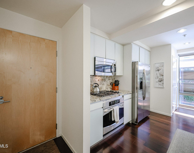 7121 E Rancho Vista Drive - Photo Thumbnail 27