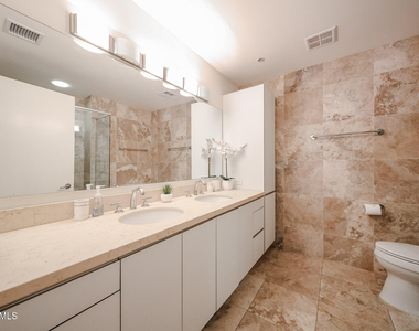 7121 E Rancho Vista Drive - Photo Thumbnail 4