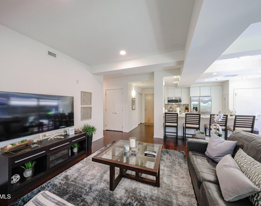 7121 E Rancho Vista Drive - Photo Thumbnail 41