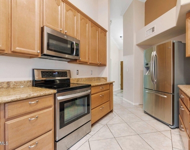 7421 S Kachina Drive - Photo Thumbnail 7