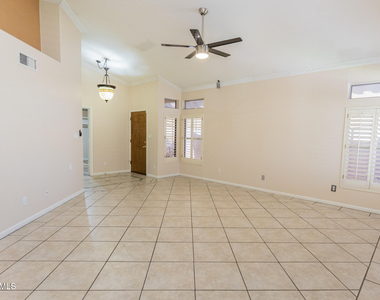 7421 S Kachina Drive - Photo Thumbnail 1