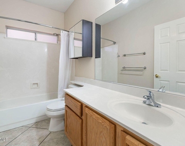 7421 S Kachina Drive - Photo Thumbnail 18