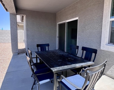 15545 W Smoketree Drive - Photo Thumbnail 31