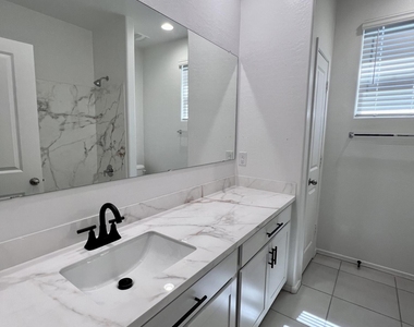 15545 W Smoketree Drive - Photo Thumbnail 23