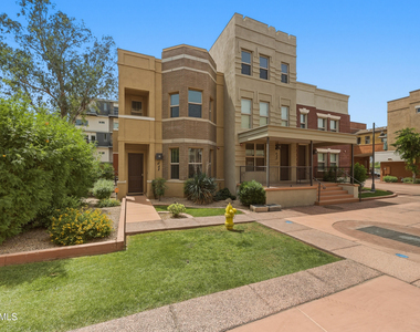 641 S Roosevelt Street - Photo Thumbnail 24