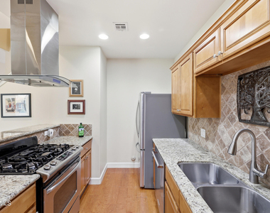 641 S Roosevelt Street - Photo Thumbnail 6