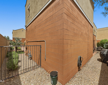641 S Roosevelt Street - Photo Thumbnail 22