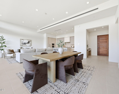 6587 N Palmeraie Boulevard - Photo Thumbnail 13