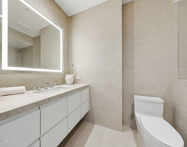 6587 N Palmeraie Boulevard - Photo Thumbnail 25